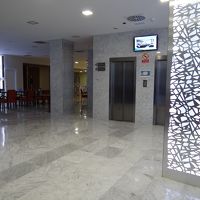 エレベーター前のロビーです。