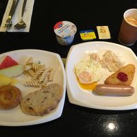 ラウンジ朝食  あまり口に合いませんでした