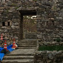 今帰仁城跡城門。