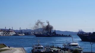 金角湾沿いのプロムナード