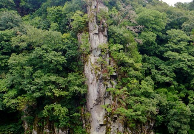 対岸の展望台からの眺めが良いです