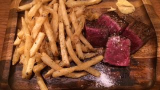 にぎやかな雰囲気