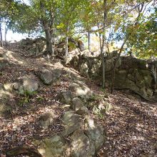 各所に遺跡がみられる