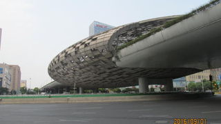 広過ぎて広過ぎて店内を一周するのに疲れました。各階に休憩所を作って欲しい。