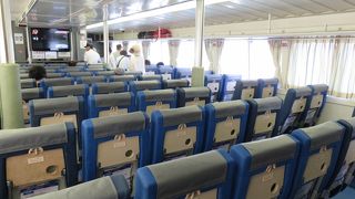 ジェットフォイルで移動