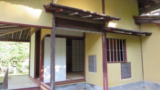 元々は瓢池に浮かぶ島・・・