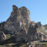 ウチヒサル城、巨岩がよく目立ちます