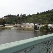 橋の欄干から撮影