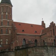 川のほうからの景観です。