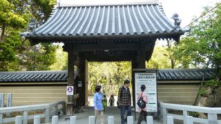 聖福寺の正門です