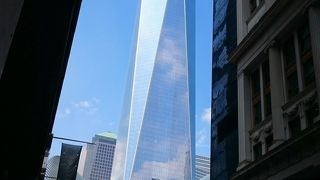 ツインタワーを彷彿とさせます