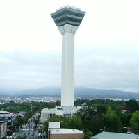 共有の廊下から五稜郭タワーが見えます。