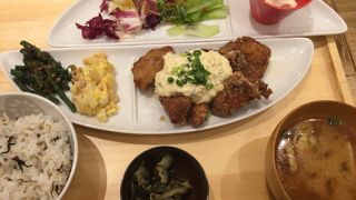 西宮ガーデンズのレストラン街の中ではいつも混んでいる人気店です