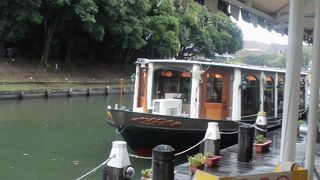 水路からオランダの建物を見ることができます