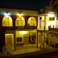 ２階の中庭の夜景。雰囲気は抜群です。