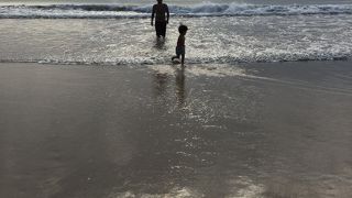 静かなジンバランビーチ