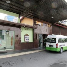 こちらも観光客用を乗せて来たのでしょうね