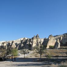 見ているだけで楽しくなる特徴的な形の岩です