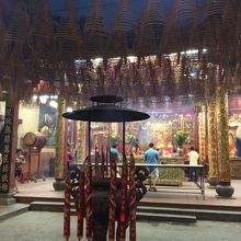 もちろん、奥の寺院も見られますよ。