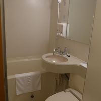 統一仕様のバスルームです　水道を出すと空気が入り異常音