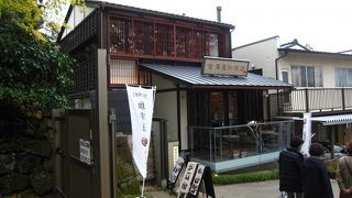 外観は金沢らしく、中もおしゃれです