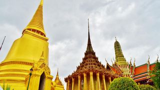 古い建物のひとつ