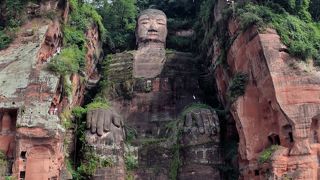 楽山大仏は素晴らしかったですが、濃霧の峨眉山は評価しようがありません