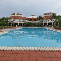 プール　２５メートル×１０メートルくらいでしょうか