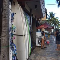 1Fにガーリックシュリンプのお店があります