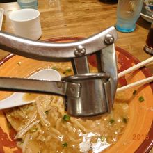 にんにく投下！