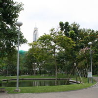 ホテル前の公園