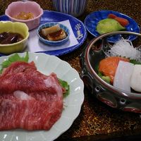 よだれが。。。飛騨牛です。一人鍋で煮て食べました。