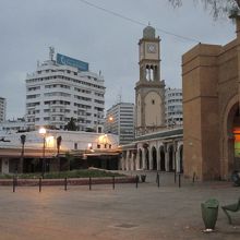 この門からメディナです