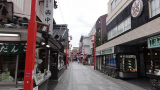 静かな商店街でした。