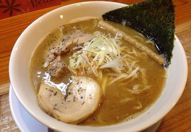 スープと無料のセルフご飯で「絶品煮干し雑炊」の完成！