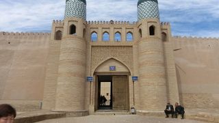 城塞の高台からイチャンカラが一望できる