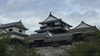 横に広がったお城