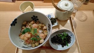 女の子が好きそうなお茶漬け屋さん