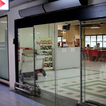 入口はこんな感じです。