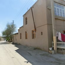 レストラン付近から南門方面