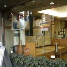 火消しの纏など江戸っぽい展示物もあります。