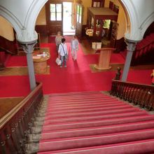 ２Fから1Fを見ています。