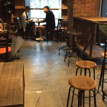 ザデック コーヒー&パイ  店内
