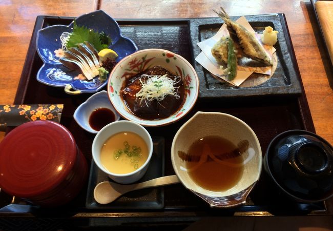 女子会によく合う、古民家風のレストラン