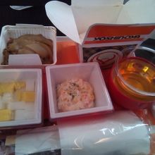 Air吉野家。これが機内食で一番おいしかったです。