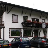 山小屋風の建物。