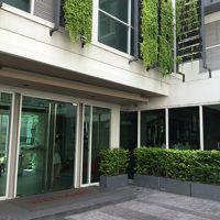 こじんまりしてる感じだけど部屋数は１５０ぐらいありそう