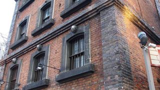 間口は狭いけれど機能的？