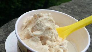 夏なら、ジンジャーブレッド入りアイスクリームがオススメ。