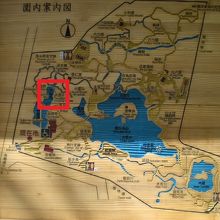 大堰川は、小石川後楽園の西側にある川です。名跡の中心です。